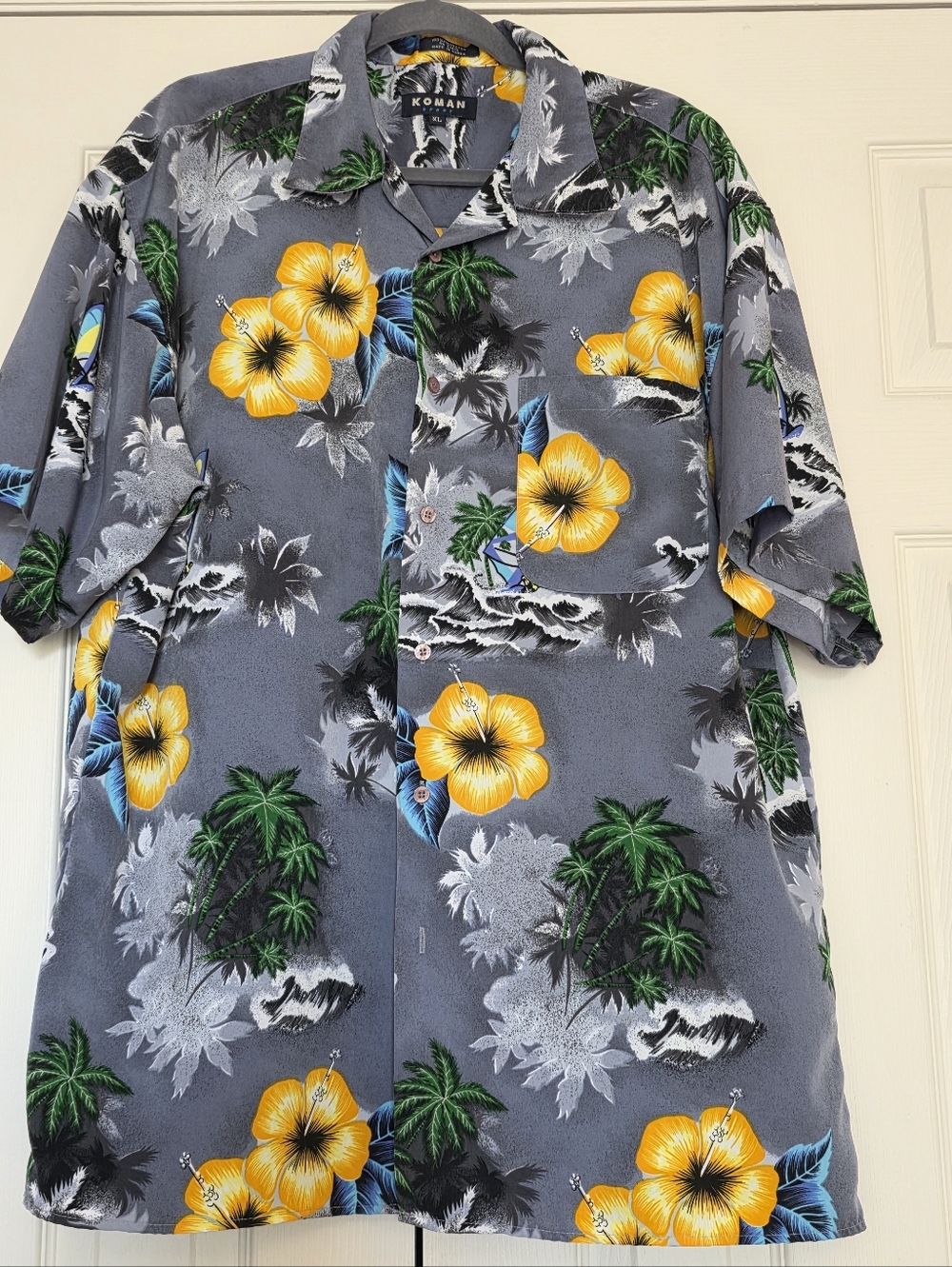 Vtg Koman Sport Men's Gray Surfer Hawaiian Shirt with Yellow Hibiscus, XL